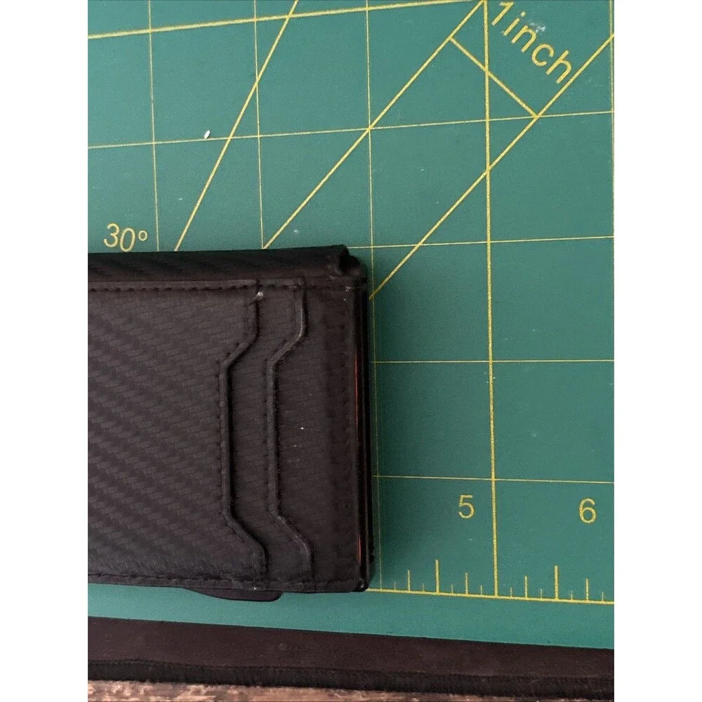 Type Men’s Carbon Fiber RFID Blocking Slim Bifold Wallet Money Clip Pop-Up